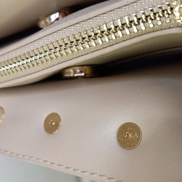 VEGAN Like Dreams EUC Everywhere Bag PVC Leather Handbag Wooden Handle… - Picture 6 of 13